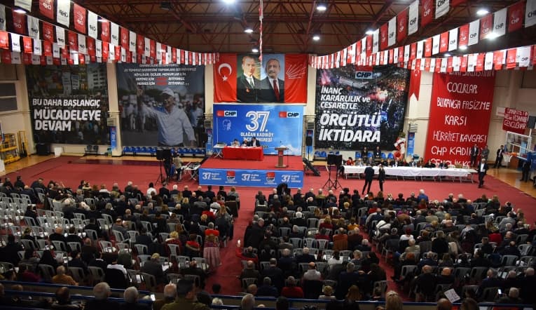 Kadıköy CHP’de yeni yönetim belli oldu