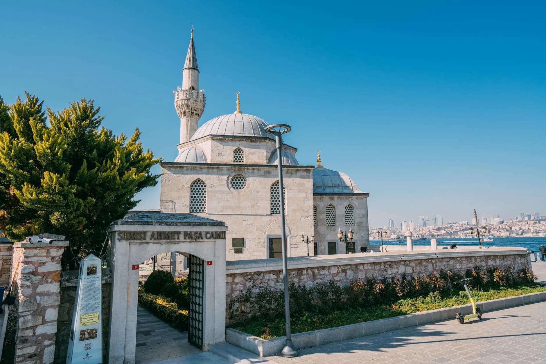 Ragıp Paşa Köşkü Rehberi: Caddebostan Tarihi, Mimari ve Yakın Rota