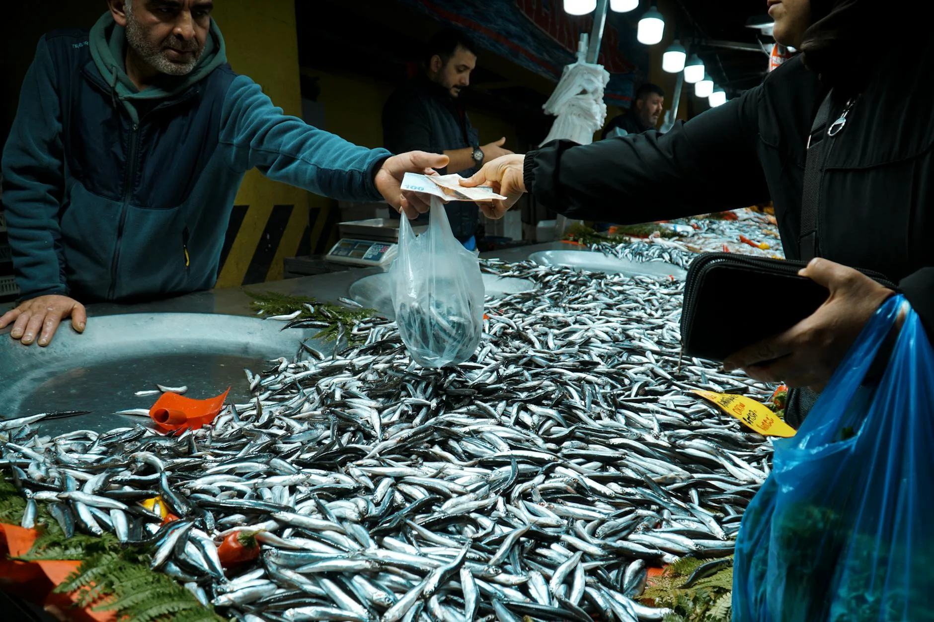 Kadıköy Çarşısı Rehberi: Balık Pazarı, Lezzet Durakları ve Ara Sokaklar - Kadıköy blog görseli