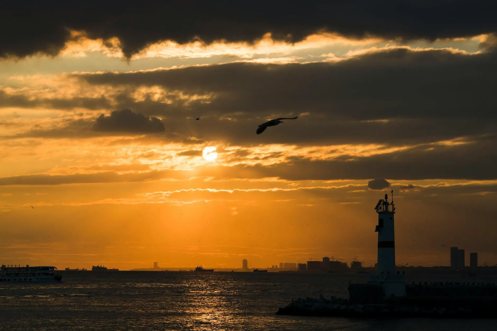 Kadıköy Yaz Rehberi: Sahil, Deniz Serinlemesi ve Yaz Akşamı Planları - Kadıköy ilişkili yazı
