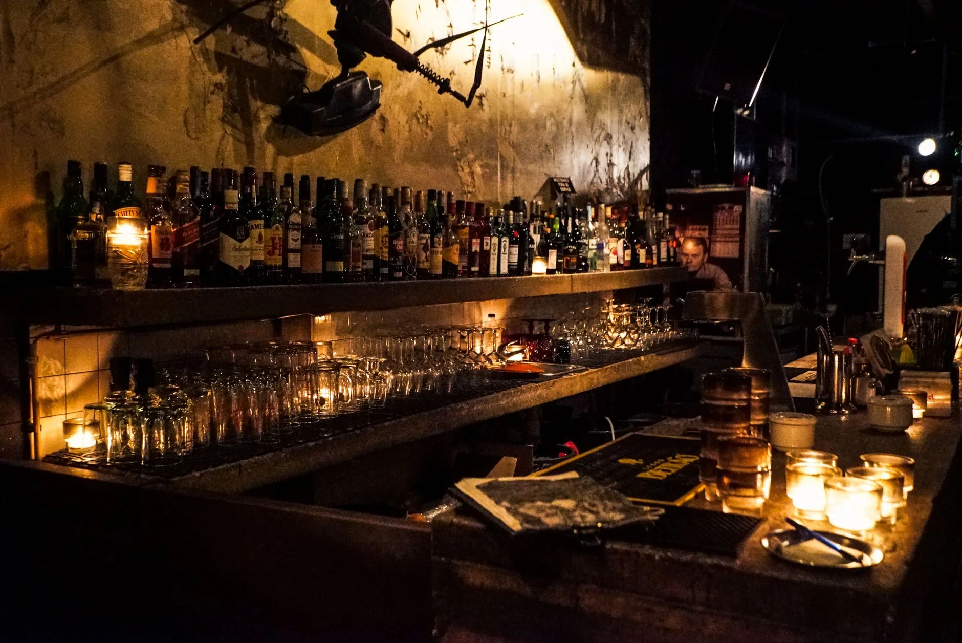 Karga Bar: Kadıköy'ün Kült Gece Hayatı Mekanı Rehberi - Kadıköy blog yazısı