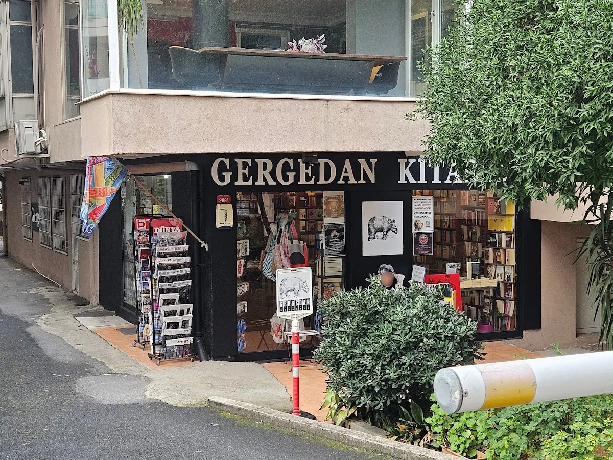 Gergedan Kitabevi